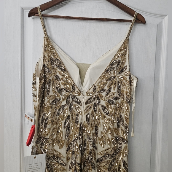 Mac Duggal Embellished Leaf Gown in Gold 12 NWT - Picture 7 of 10